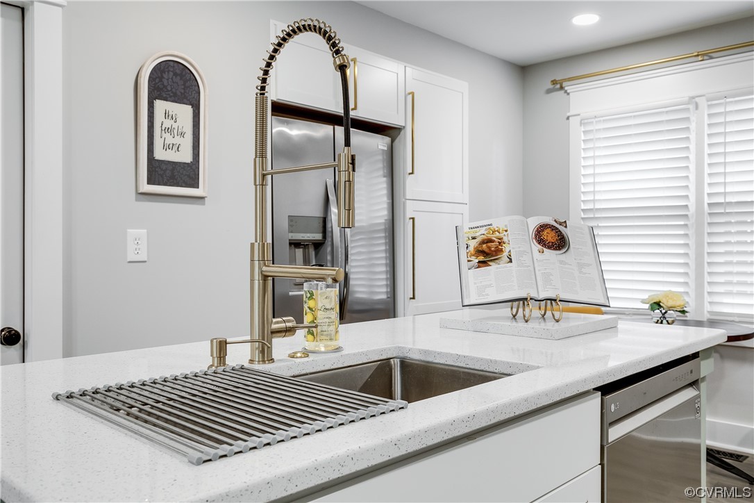 13831 Village Ridge Dr