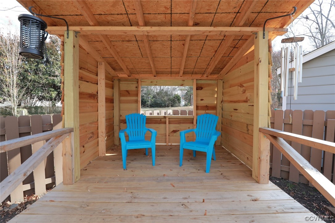 5307 Rock Harbour Rd