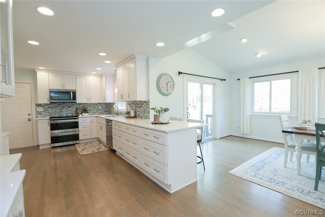 5307 Rock Harbour Rd