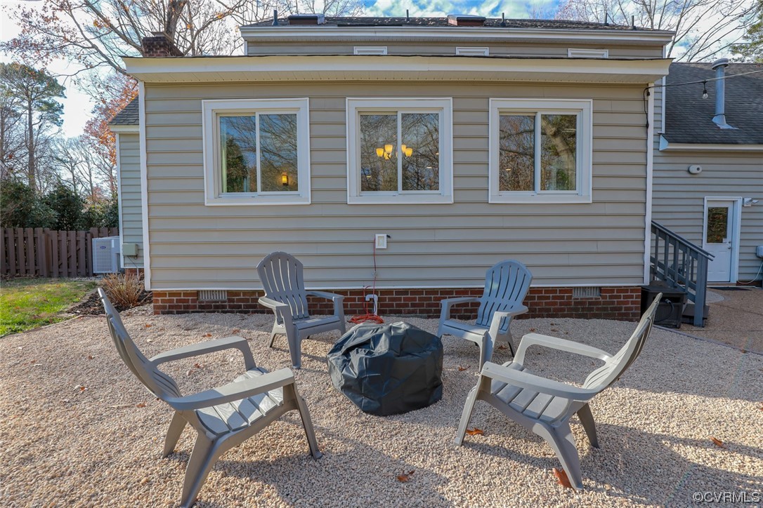 5307 Rock Harbour Rd