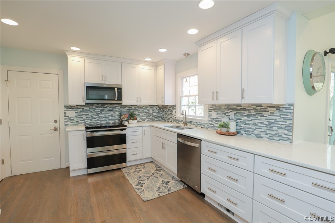 5307 Rock Harbour Rd