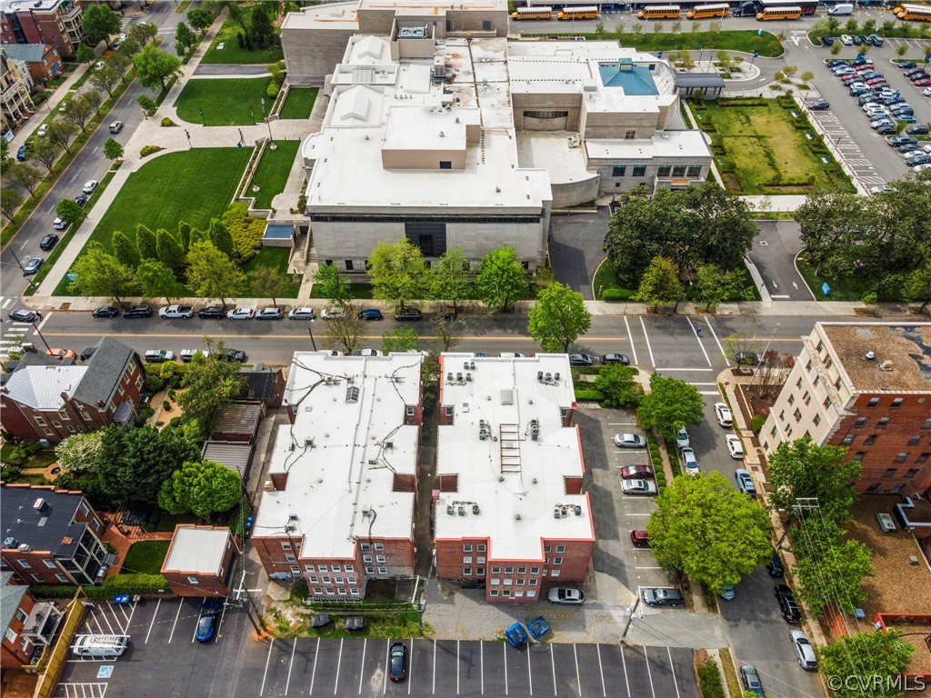 2810 Kensington Ave Unit#6