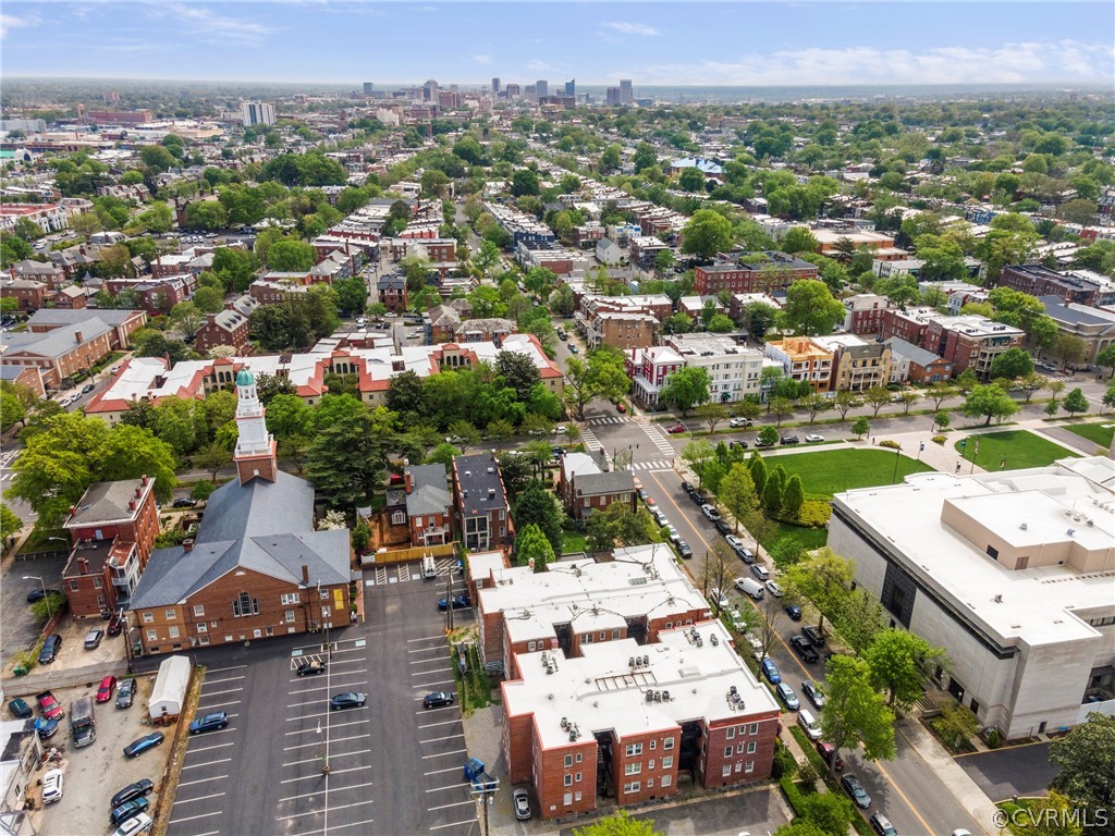 2810 Kensington Ave Unit#6