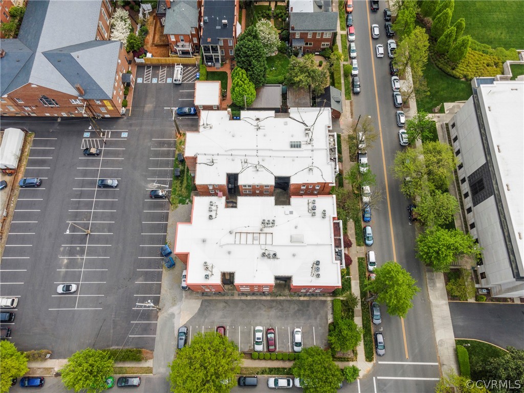 2810 Kensington Ave Unit#6