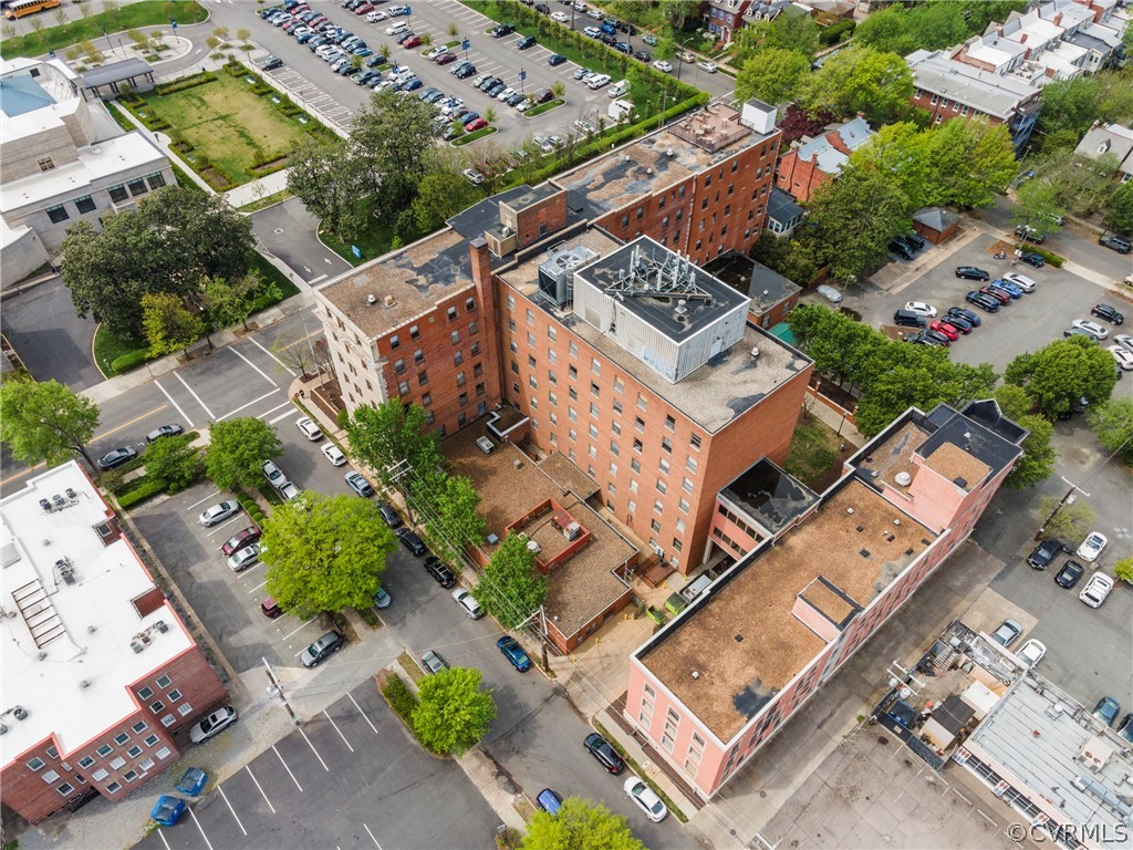 2810 Kensington Ave Unit#6