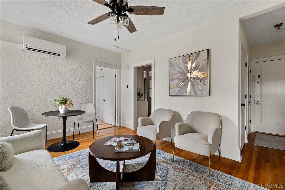 2810 Kensington Ave Unit#6