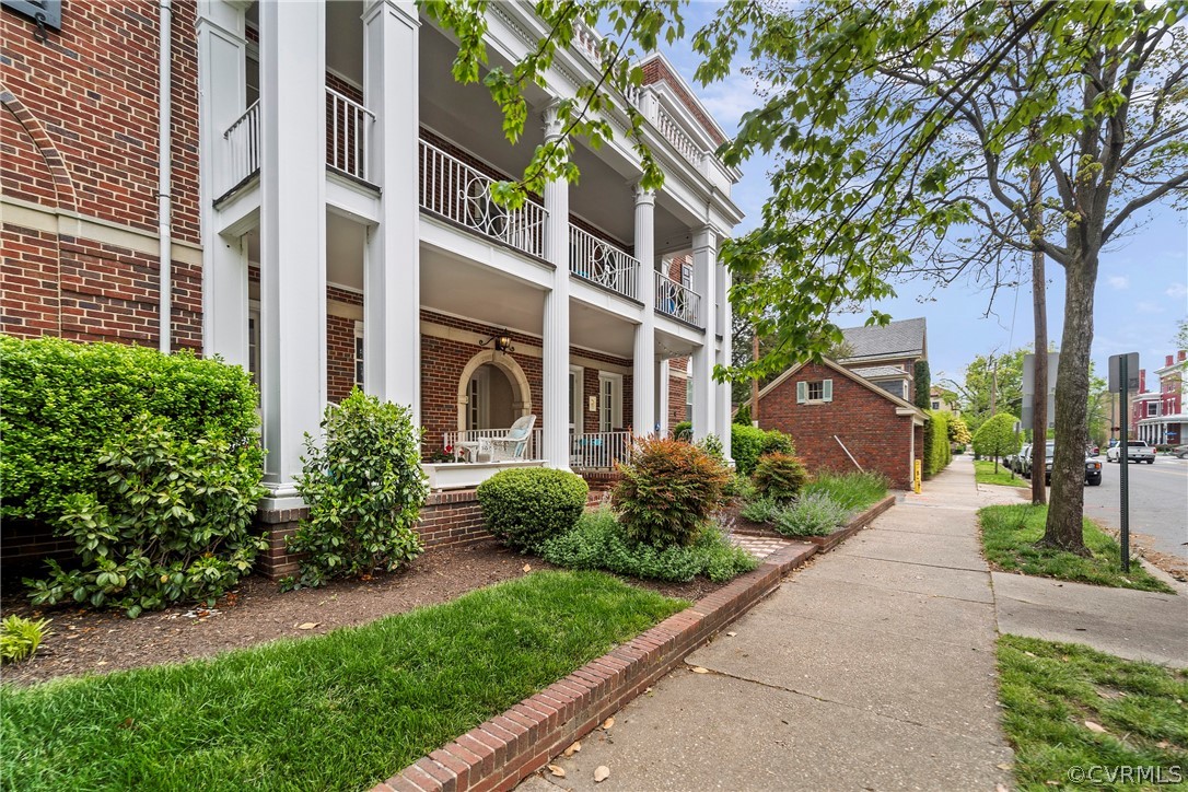 2810 Kensington Ave Unit#6