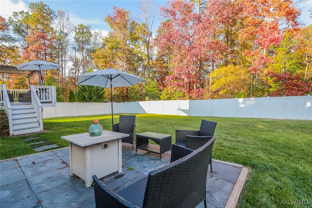 16713 White Daisy Loop