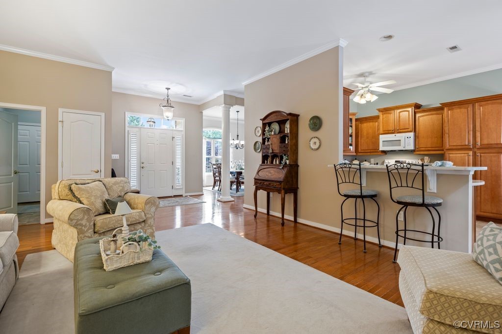 9213 Mission Hills Ln