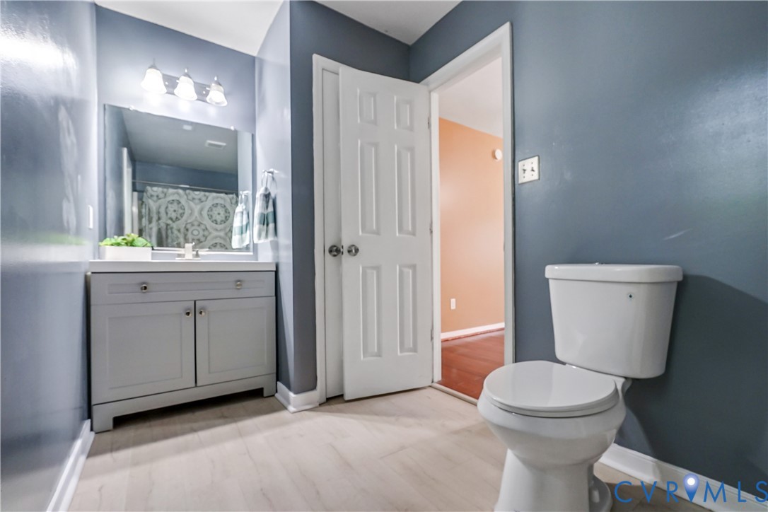 12136 Warfield Estates Dr