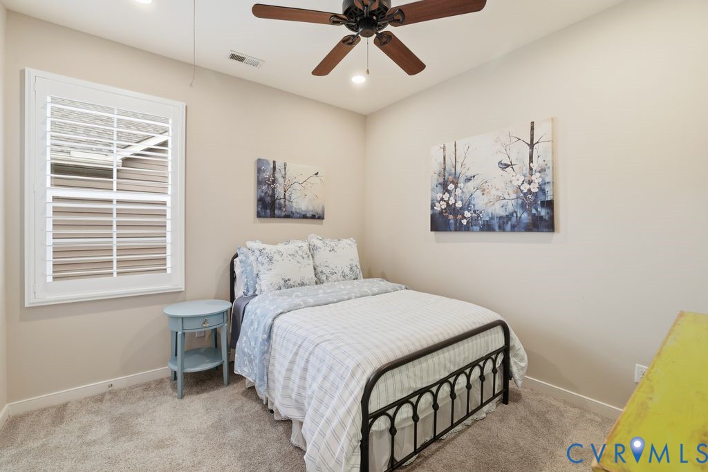 8725 Fishers Green Pl