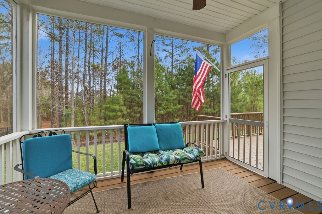 8725 Fishers Green Pl