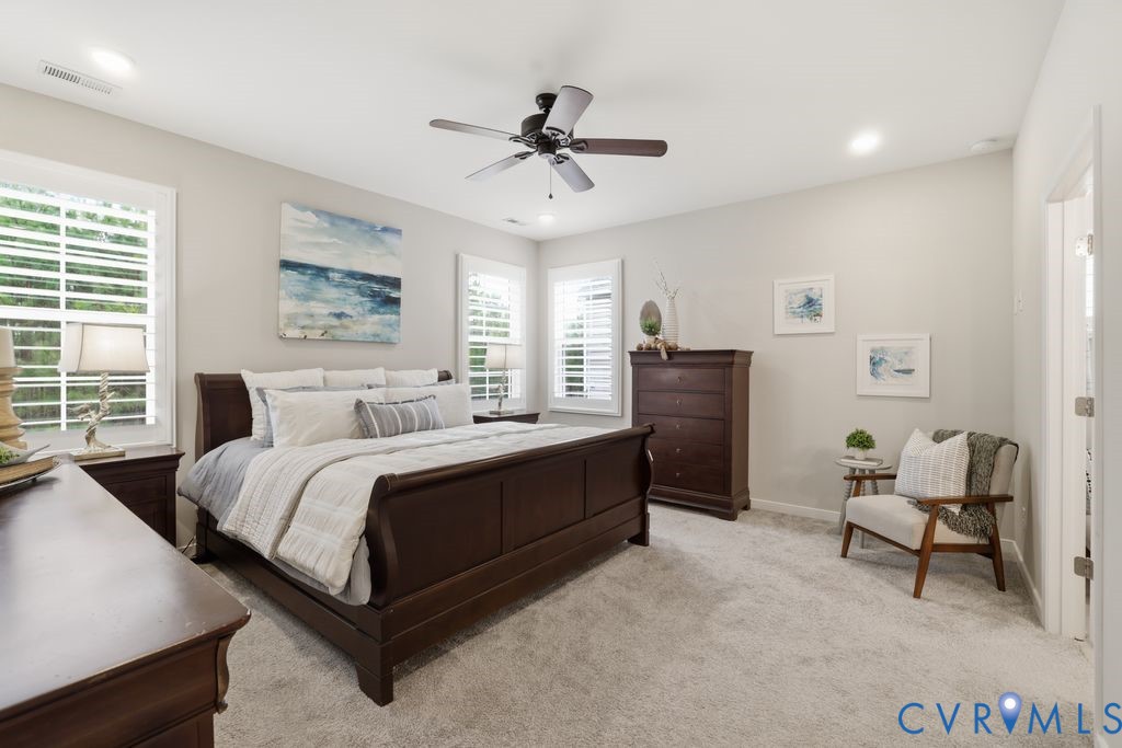 8725 Fishers Green Pl