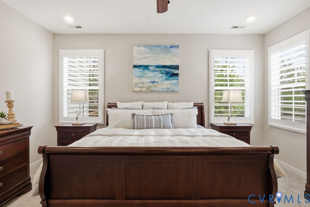 8725 Fishers Green Pl