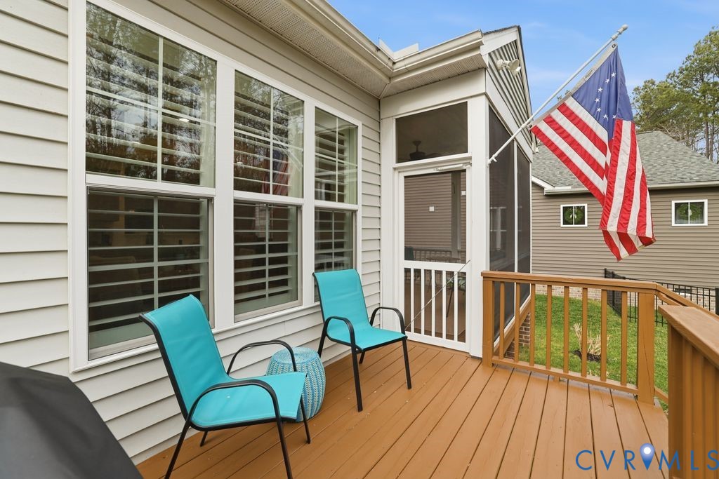 8725 Fishers Green Pl