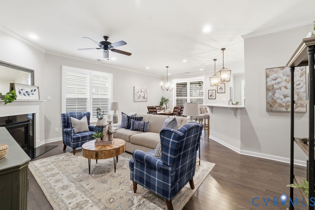 8725 Fishers Green Pl