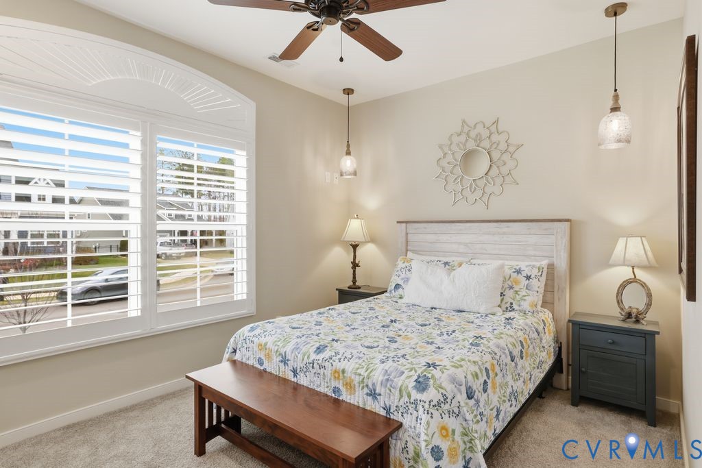 8725 Fishers Green Pl