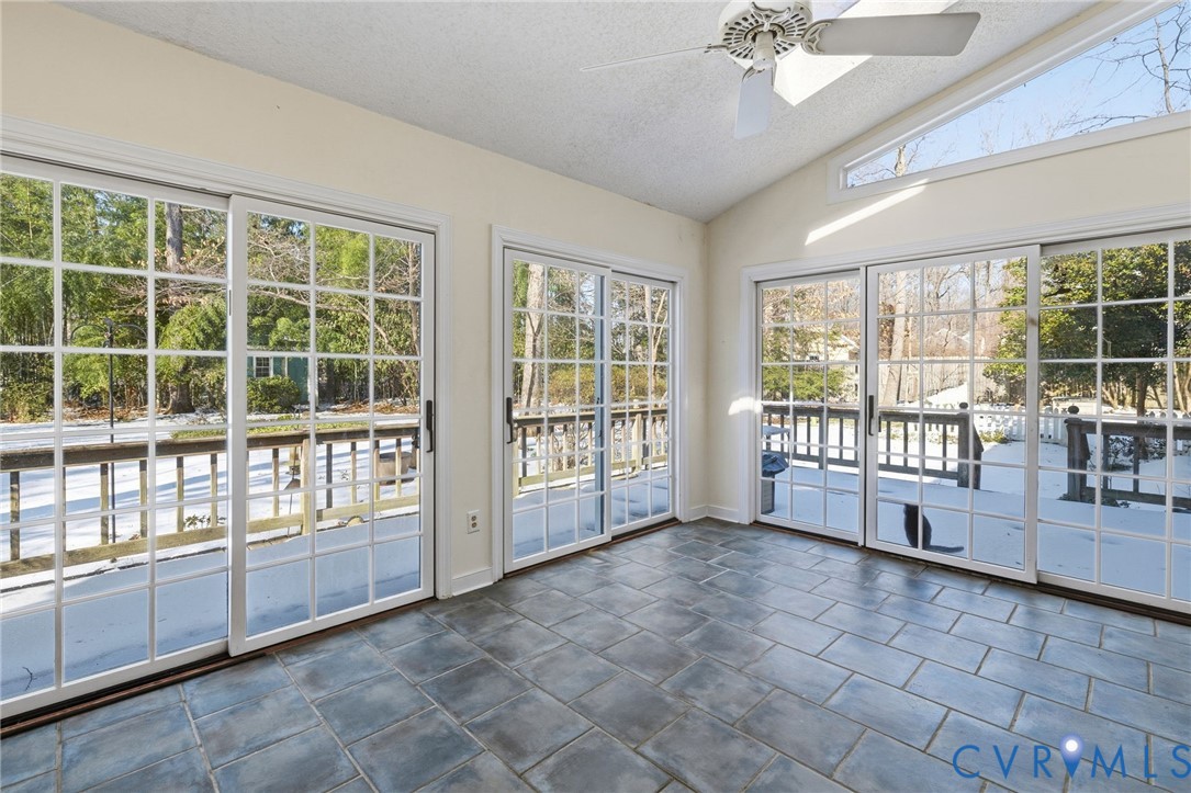 3000 Vistapoint Rd
