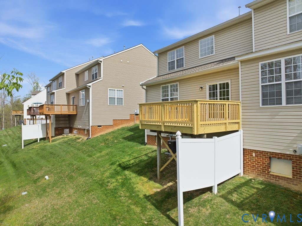 2453 Silver Lake Ter