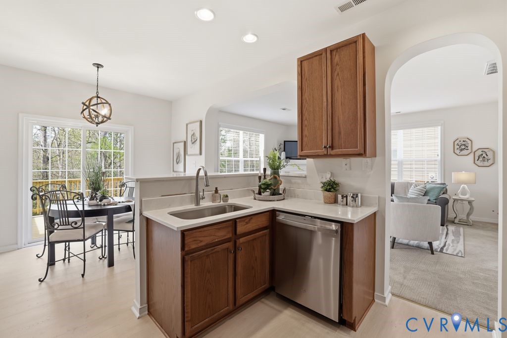 2453 Silver Lake Ter