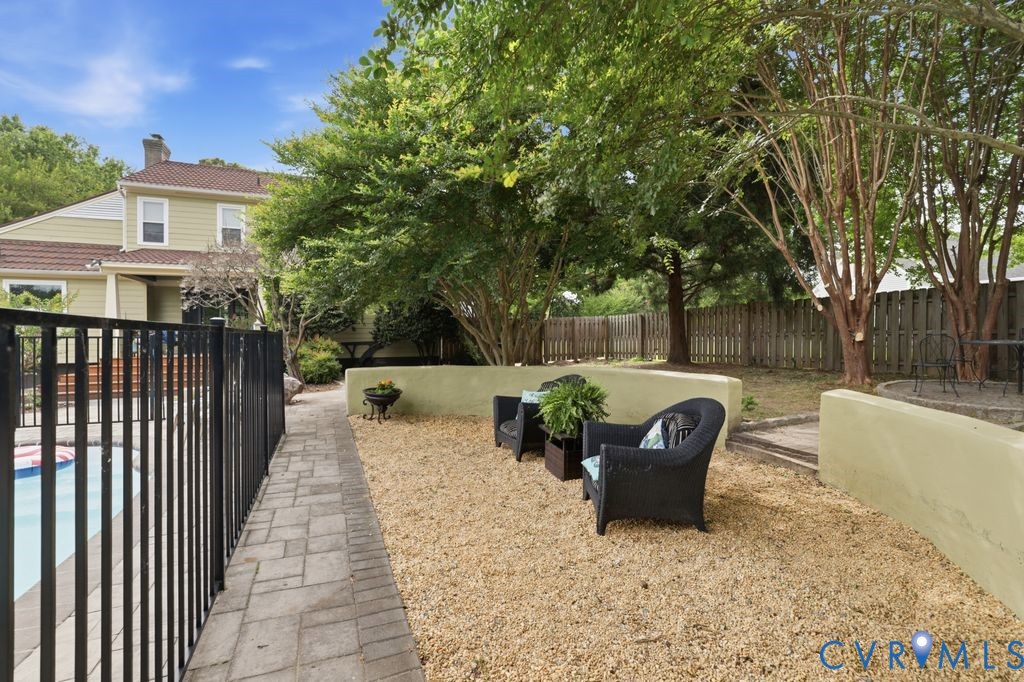11721 Cedar Ln