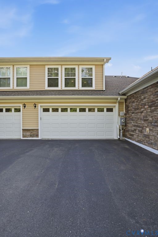 14603 Ashlake Manor Dr