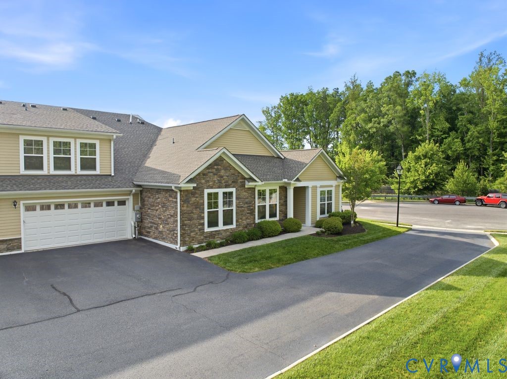 14603 Ashlake Manor Dr