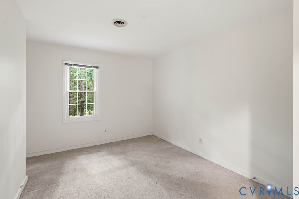 4305 Soundview Ln