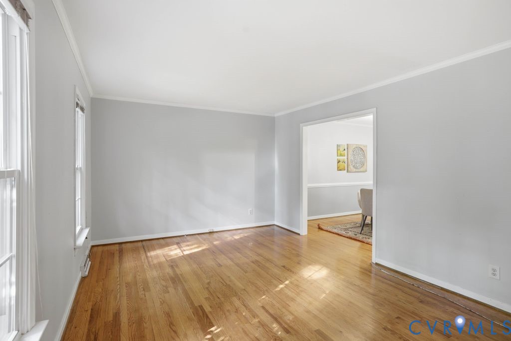 4305 Soundview Ln