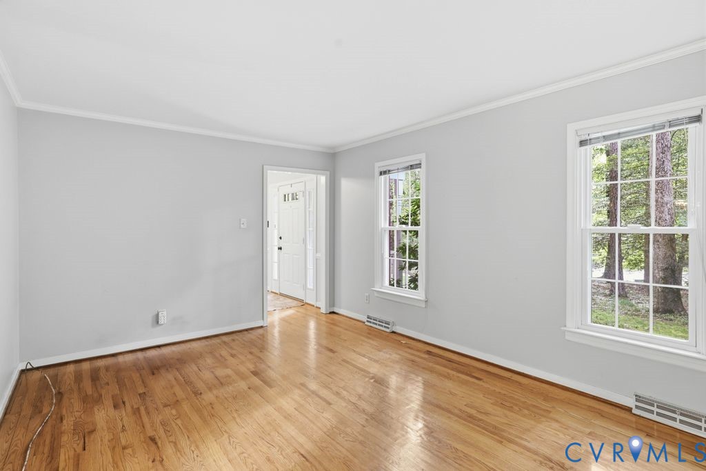4305 Soundview Ln