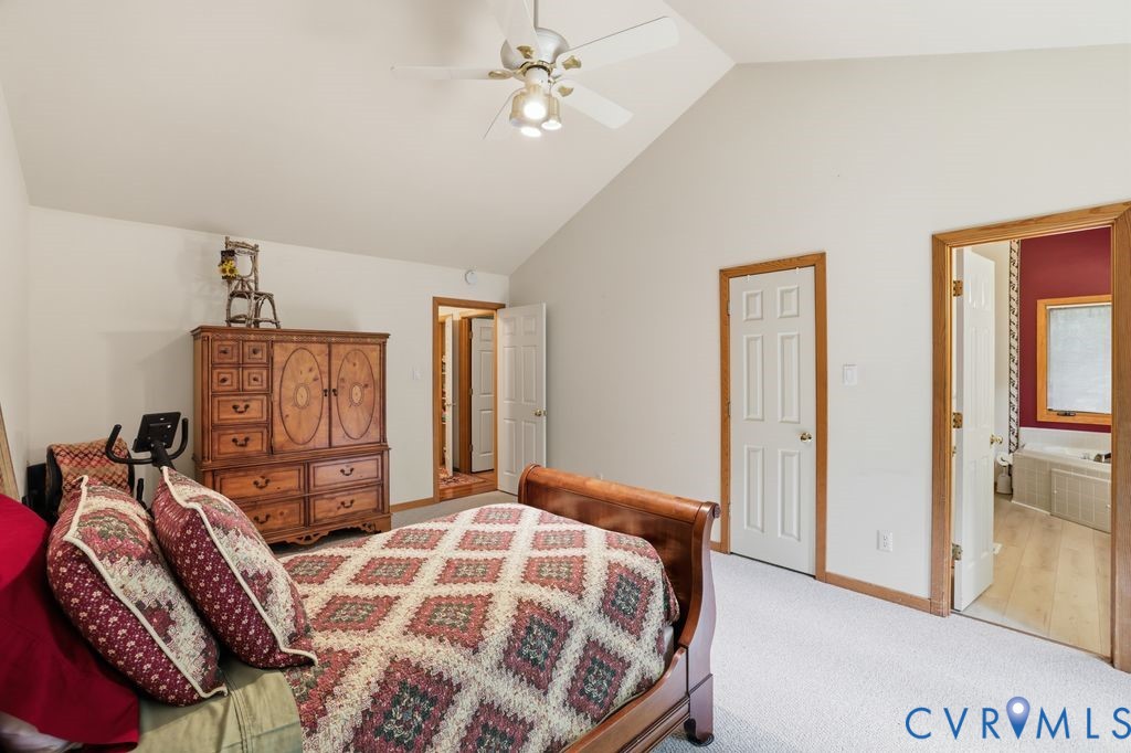 1061 Turkey Ridge Dr
