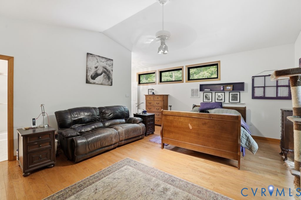 1061 Turkey Ridge Dr