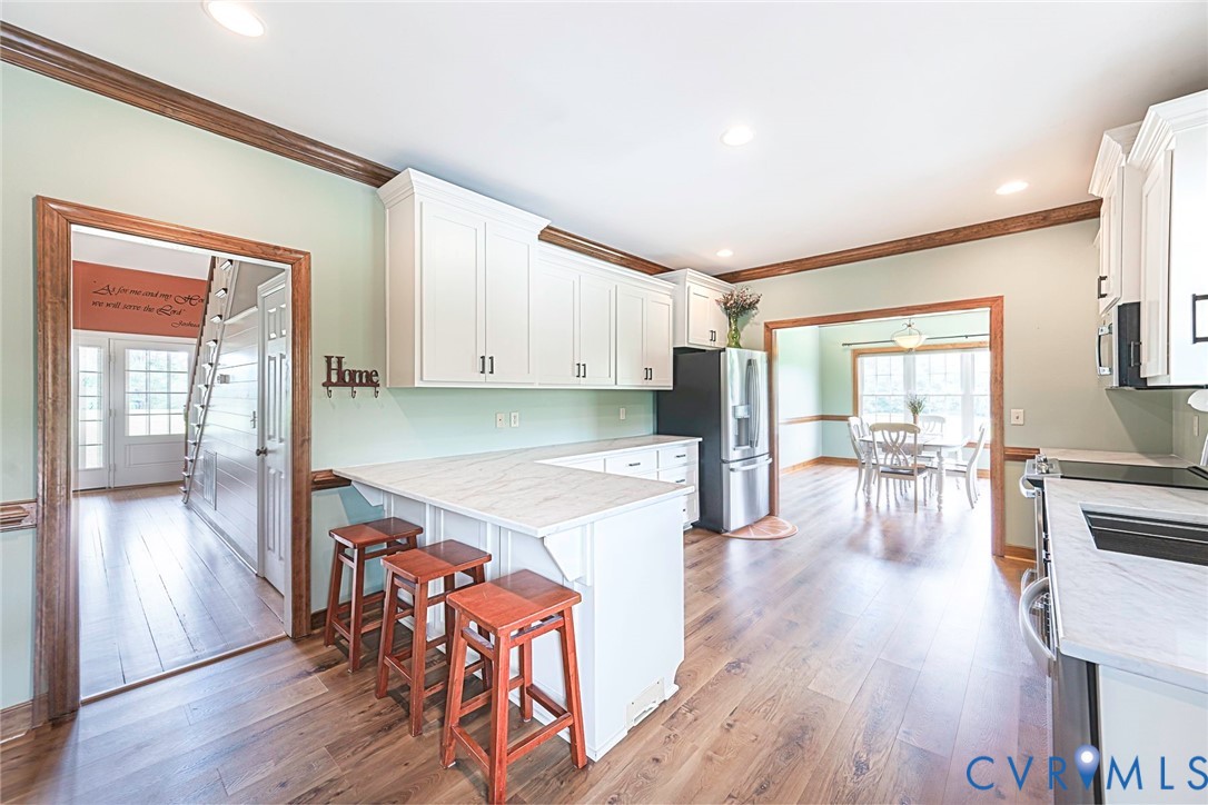 827 Sutherland Rd