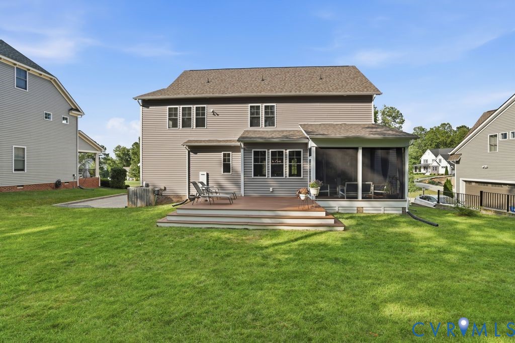17113 Shoreland Dr