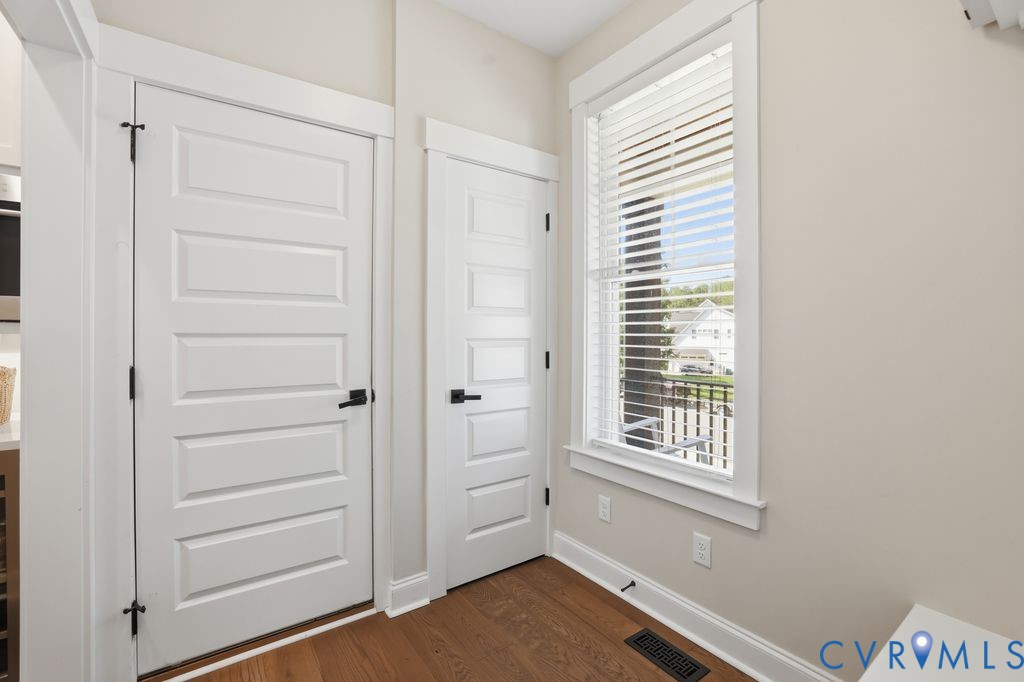 17113 Shoreland Dr