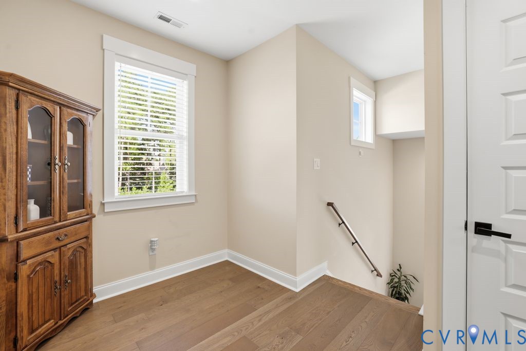 17113 Shoreland Dr