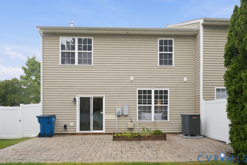 1711 Rose Mill Cir