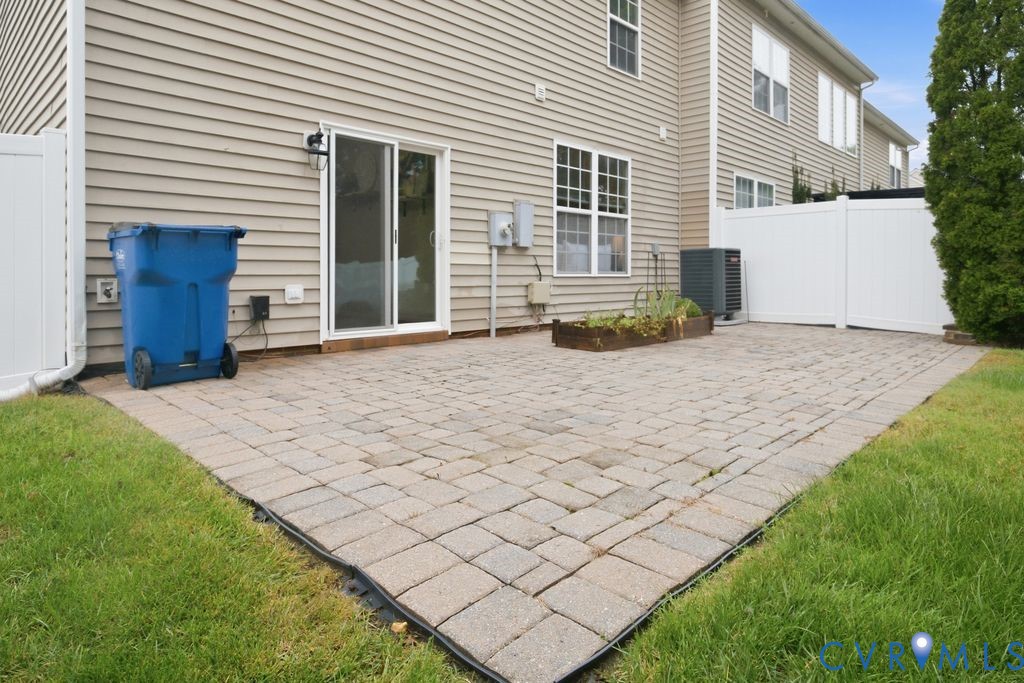 1711 Rose Mill Cir