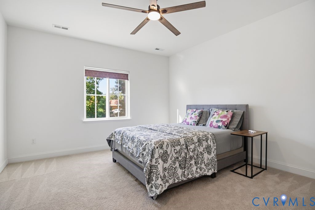476 Randolph View Dr