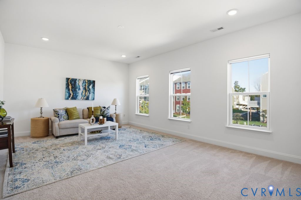 476 Randolph View Dr