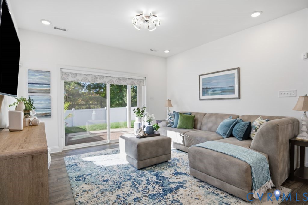 476 Randolph View Dr