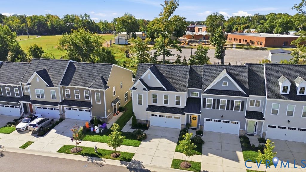 476 Randolph View Dr