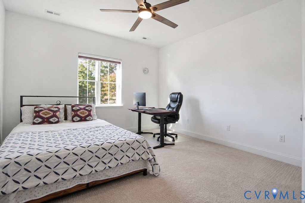 476 Randolph View Dr