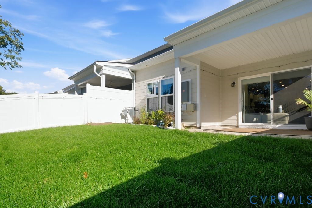 476 Randolph View Dr