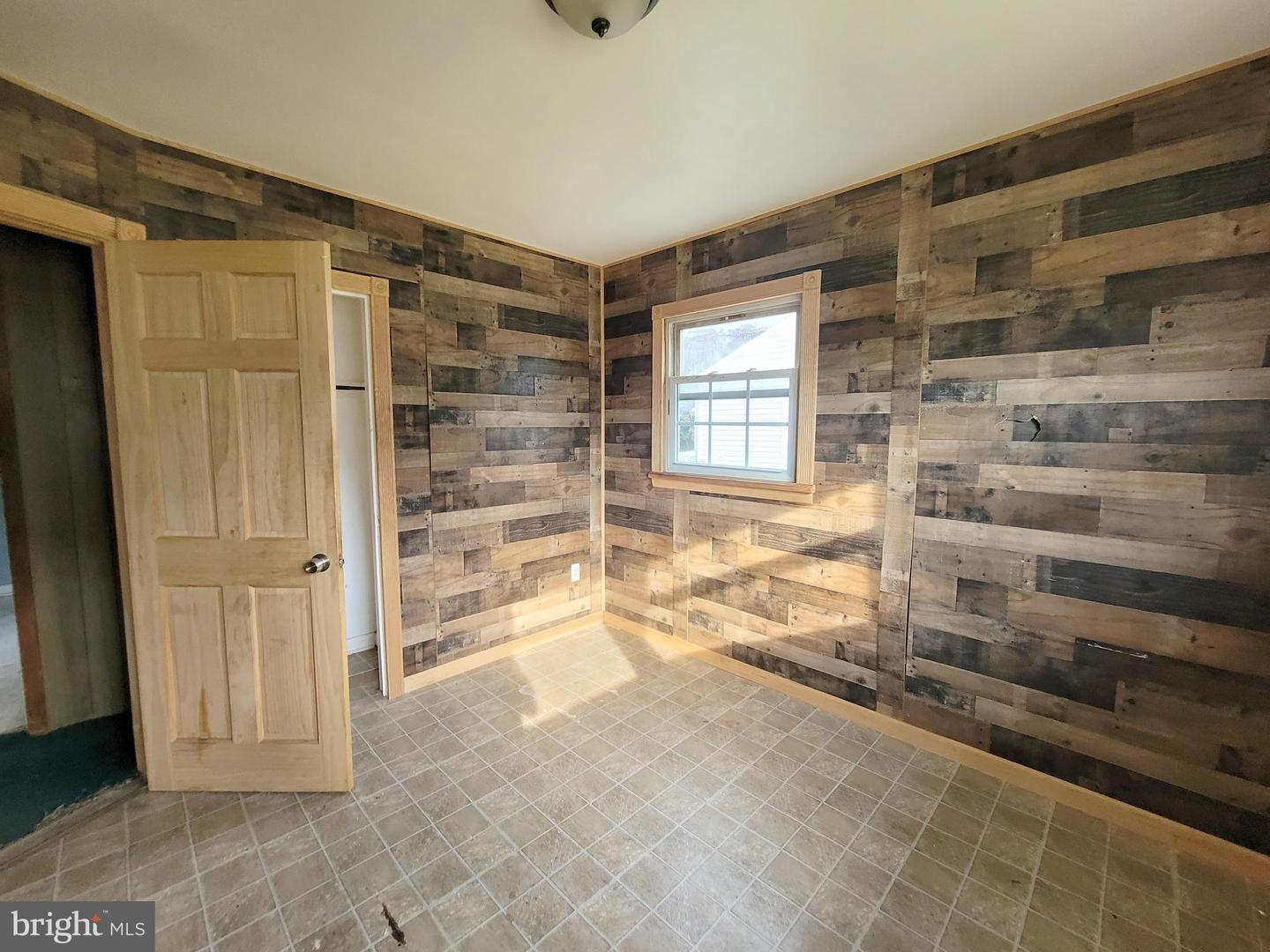 414 Delview Ln