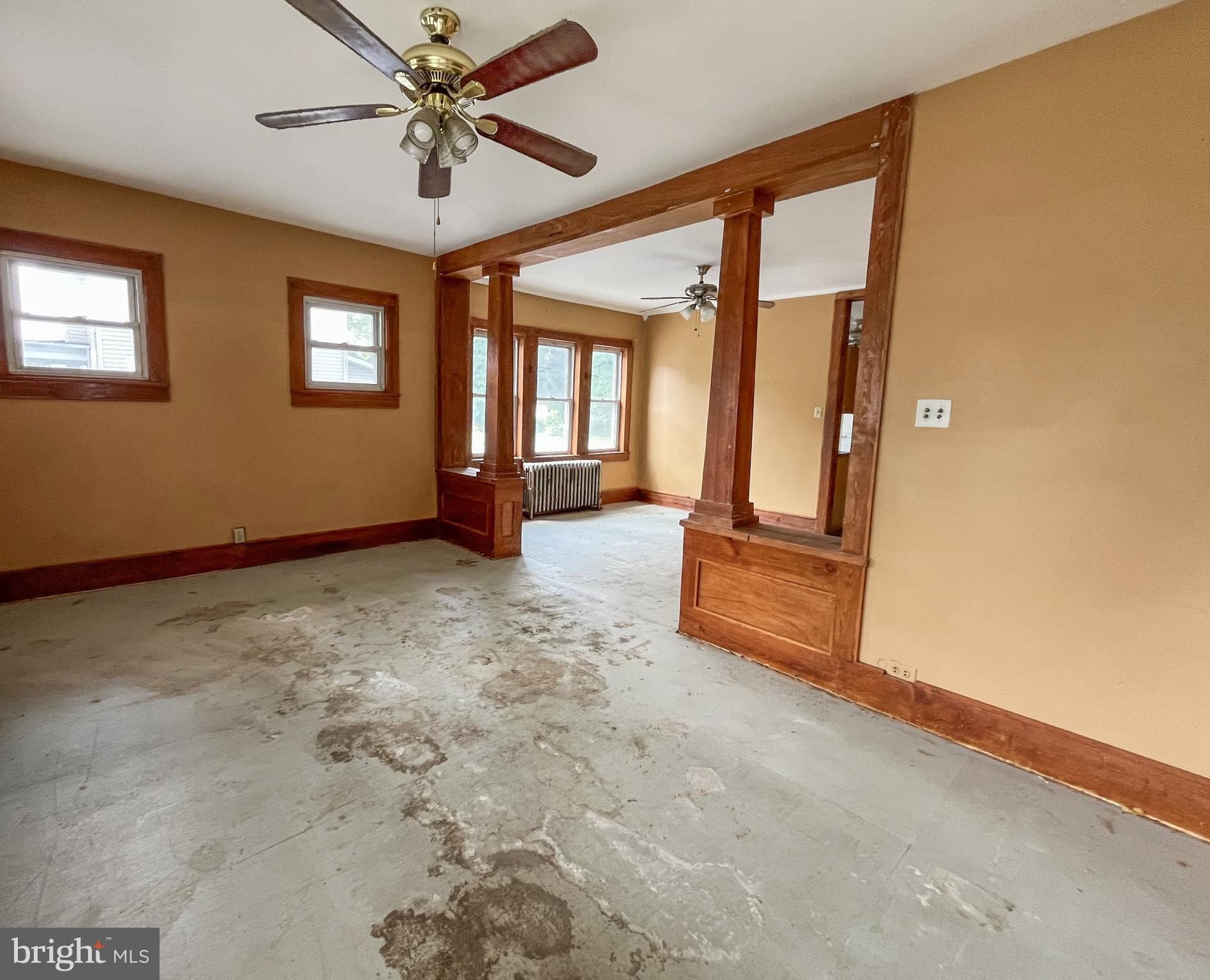 64 N Myrtle St