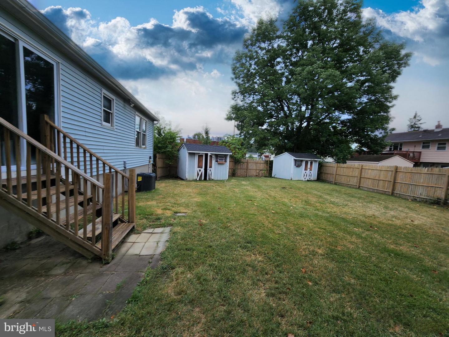 1 Grandview Ave