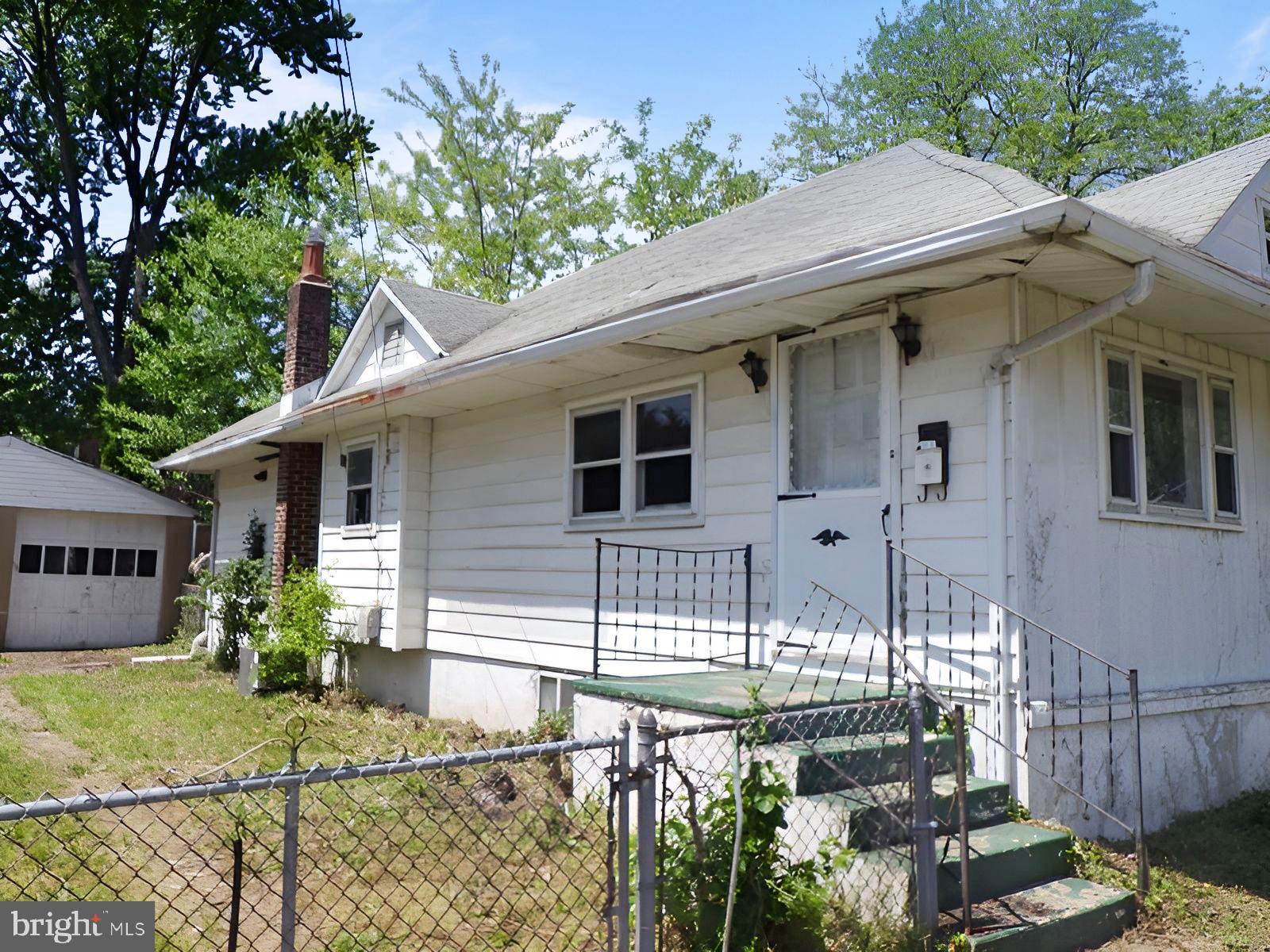 313 Linden Ave