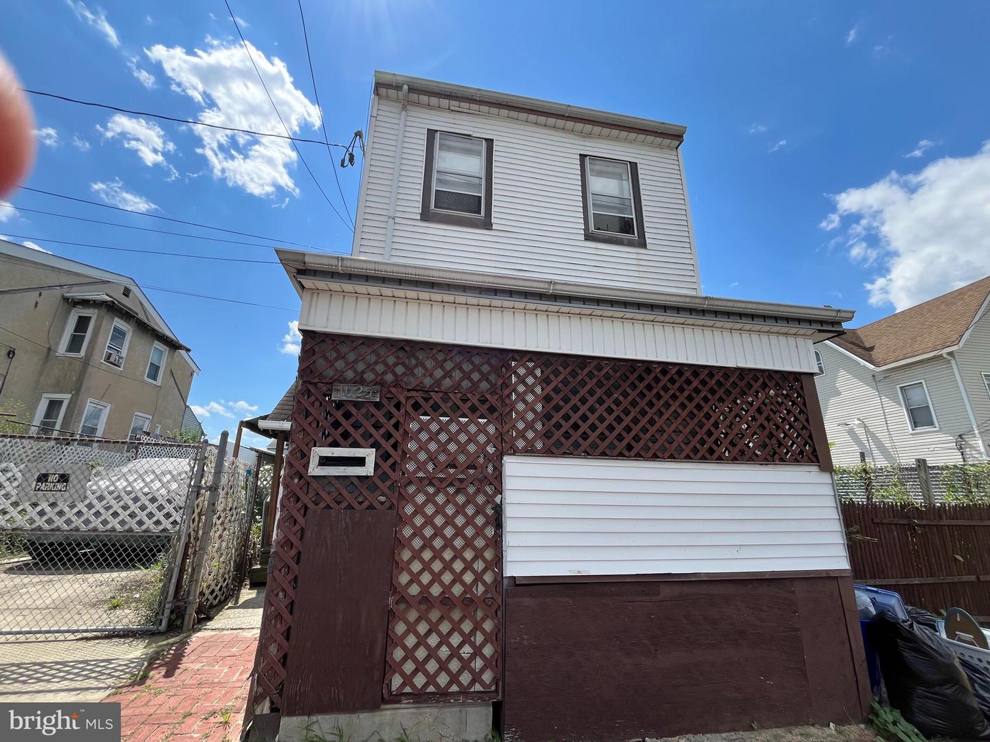 1023 N 25th St
