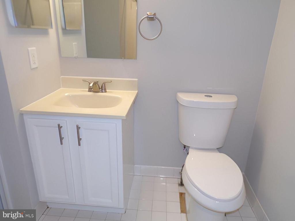 399 Wellesley Ct